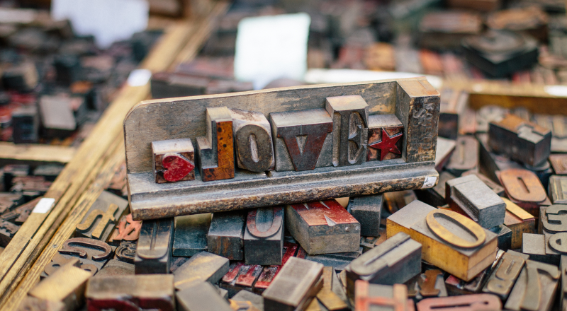 Druck Buchstaben aus Holz